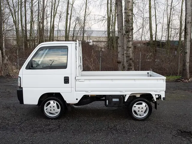 1996 Honda Acty - Image 9