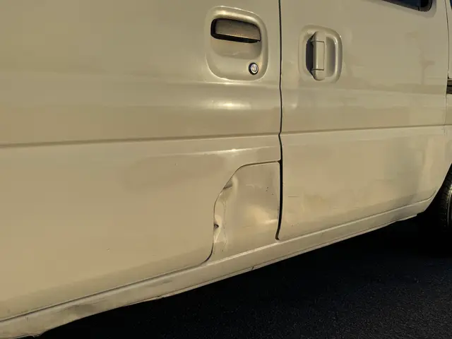 1999 Suzuki Mini Van - Image 15