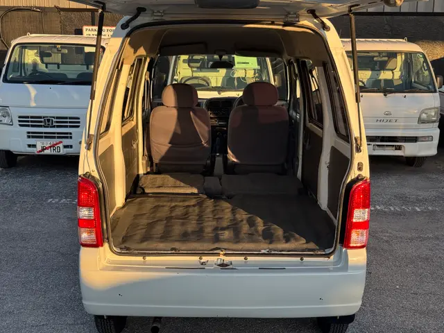 1999 Suzuki Mini Van - Image 18