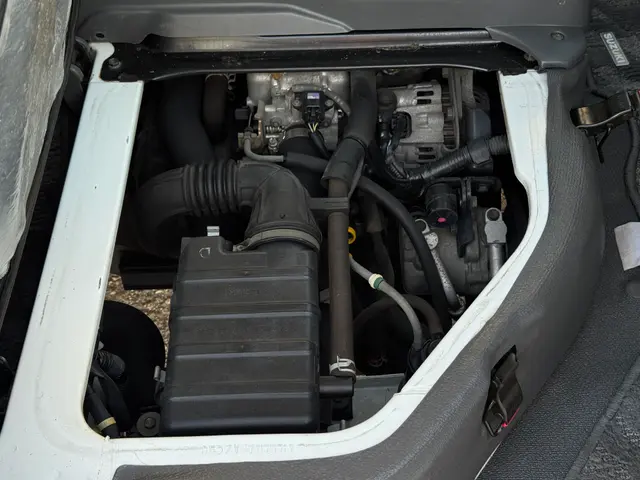 1999 Suzuki Mini Van - Image 28