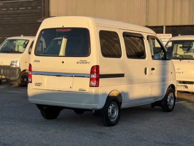 1999 Suzuki Mini Van - Image 11